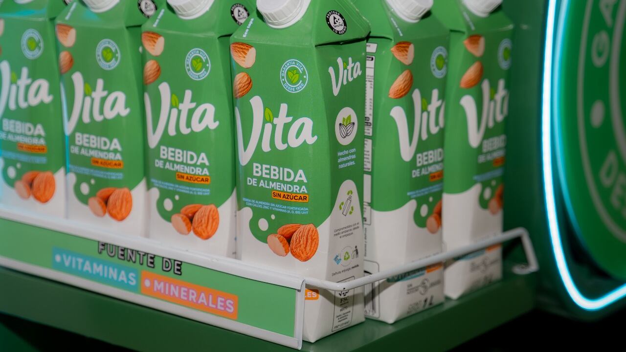 VITA llega su nueva línea de bebidas vegetales de almendra