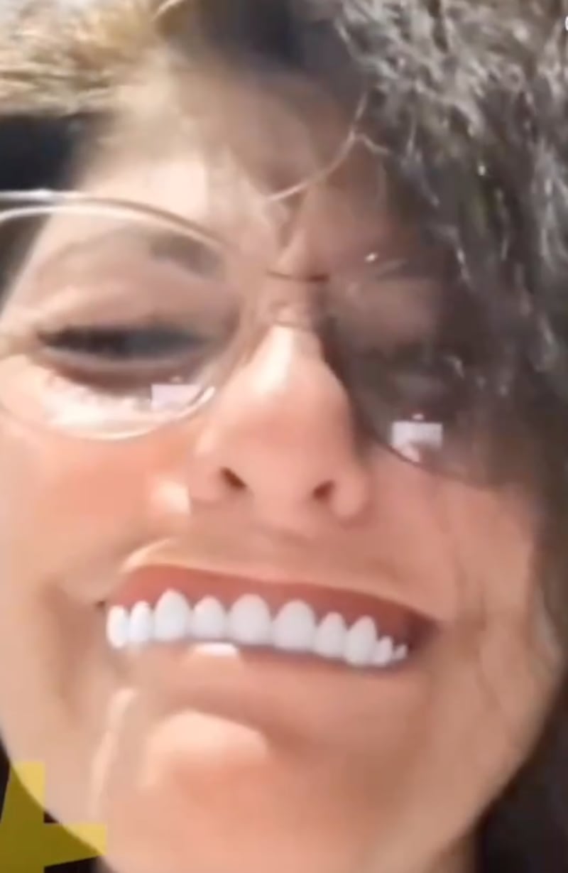 La dentadura postiza de Shein que se volvió viral generó miles de comentarios y memes en TikTok.