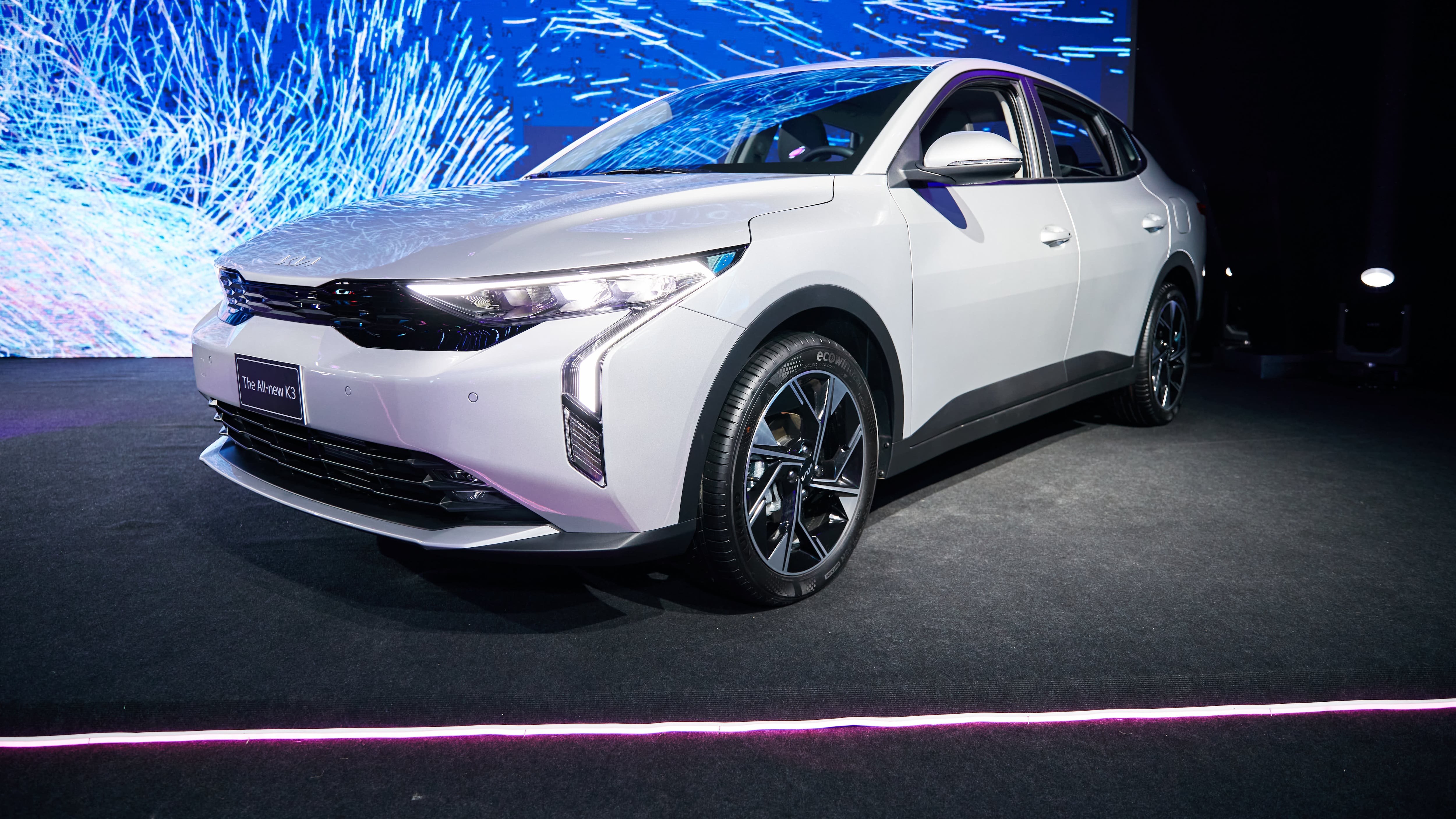 Kia K3 llega a Latinoamérica