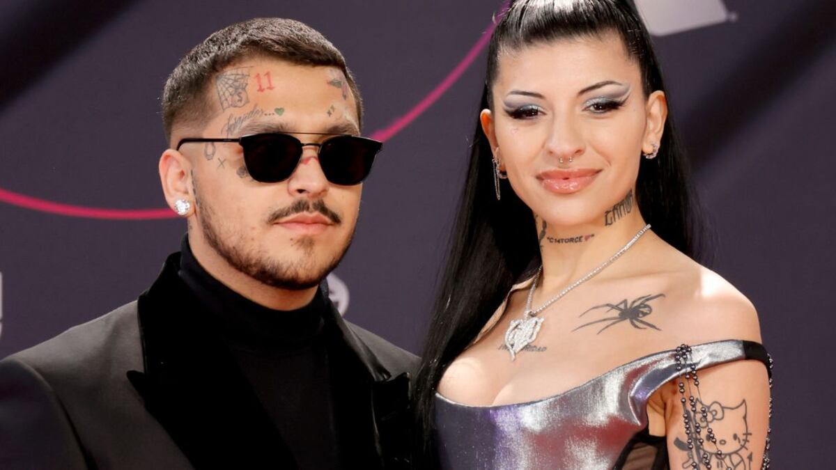 Christian Nodal disfrutó de la mejor compañía durante uno de sus conciertos.