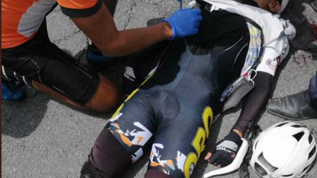 Ciclista Andrés Criollo fue atropellado por un vehículo que se dio a la fuga.