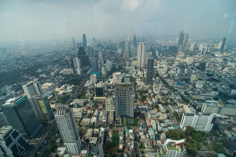 El Informe Mundial sobre la Calidad del Aire 2025 revela que sólo el 14% de las ciudades cumple la directriz de la Organización Mundial de la Salud (OMS) sobre contaminación atmosférica. Foto: Magnific.