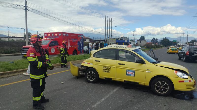 Uno de los accidentes registrados en la capital durante las Fiestas de Quito. Imagen: Bomberos Quito