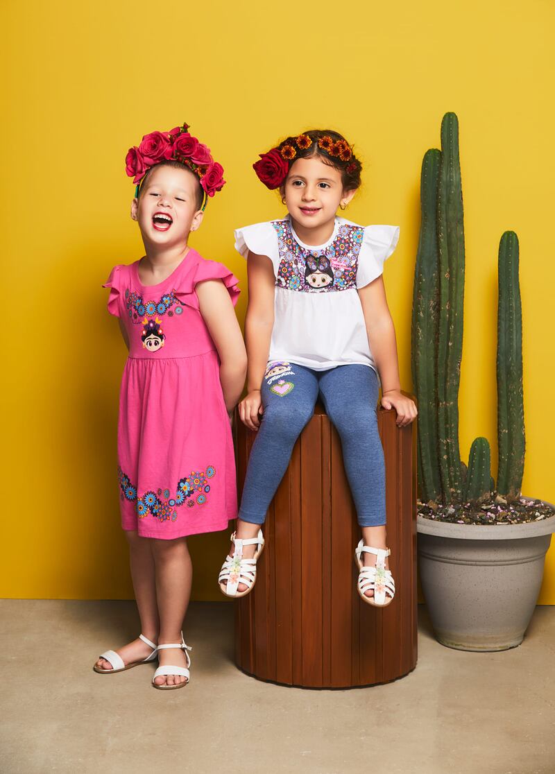 Baby Kiddo incluye conjuntos con estampados muy tiernos y versátiles.