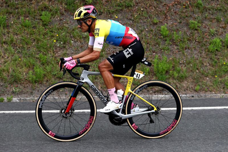 Richard Carapaz en su primer año con el EF Education EASY Post