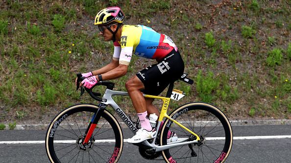Richard Carapaz en su primer año con el EF Education EASY Post