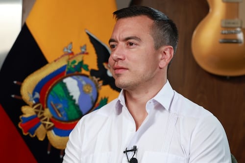 Ecuador eleva al 100% la tasa de seguridad a importaciones desde Colombia