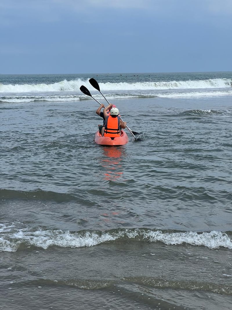 Kayak en Decameron Mompiche