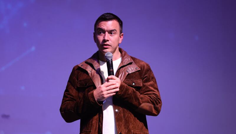 Tras el anuncio de la baja en el precio de las gasolinas Extra y Ecopaís, Daniel Noboa se pronuncia: “Dato mata relato”