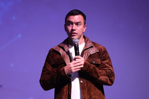 Presidente Noboa defiende sus viajes al exterior: “Cada visita mejora la vida de los ecuatorianos”