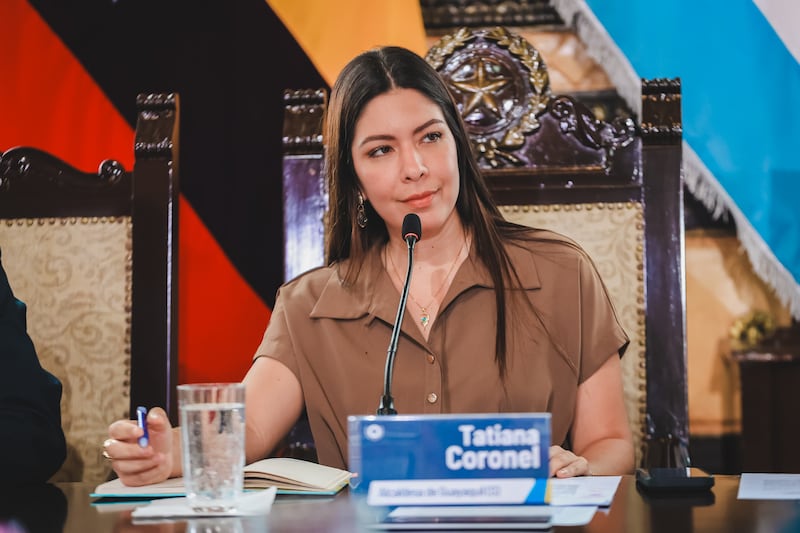 Propuestas fueron tratadas en primer debate e incluyen cambios en tarifas del transporte aerosuspendido y en la contribución por pernoctación en la ciudad.