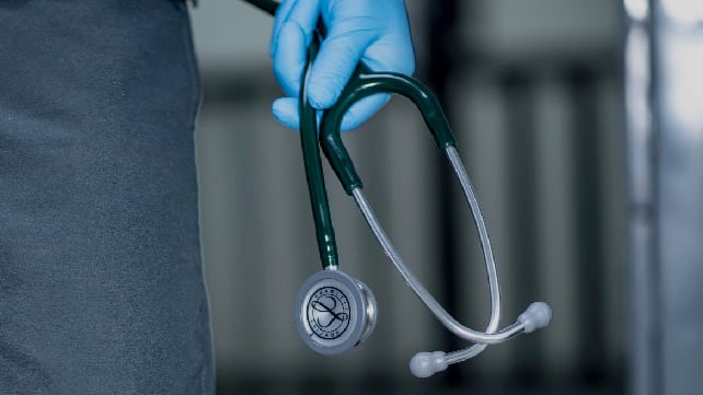 Bebé murió tras cesárea tardía en el norte de Quito: Fiscalía procesa a ginecólogo por presunto homicidio culposo