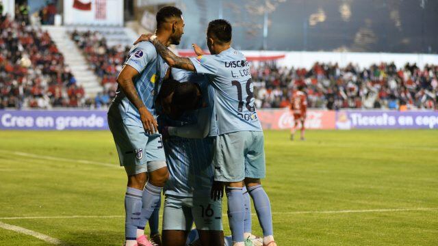 Universidad Católica ante Técnico Universitario en la Sudamericana