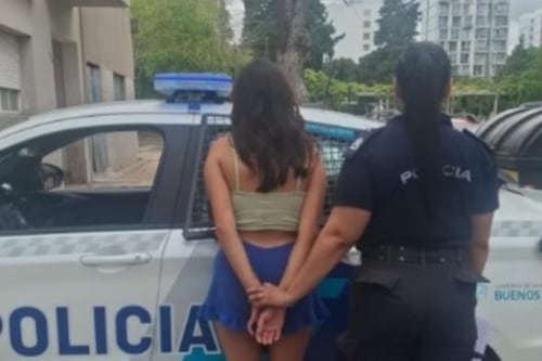 Liberan en Argentina a mujer que apuñaló a vecino tras tocarse de manera obscena frente a sus hijos