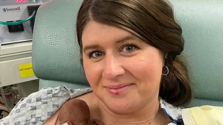 ¡Insólito! Bebé prematuro sobrevive al nacer con 21 semanas y rompe récord mundial