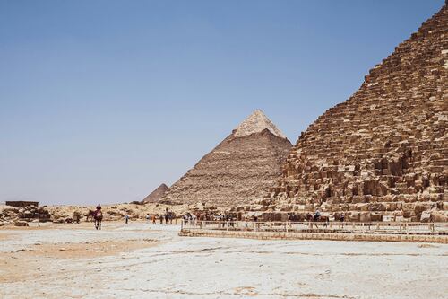 La Inteligencia Artificial “reveló” cómo se construyeron las Pirámides de Egipto y el video es viral en redes