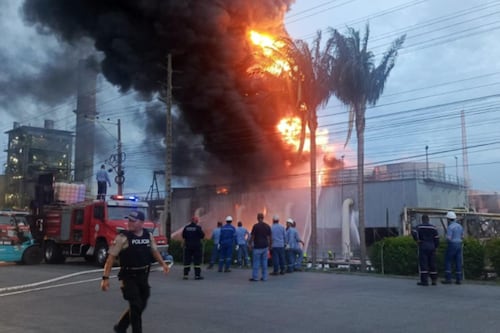 Descartan afectaciones al servicio eléctrico tras incendio en la Central Térmica Esmeraldas I