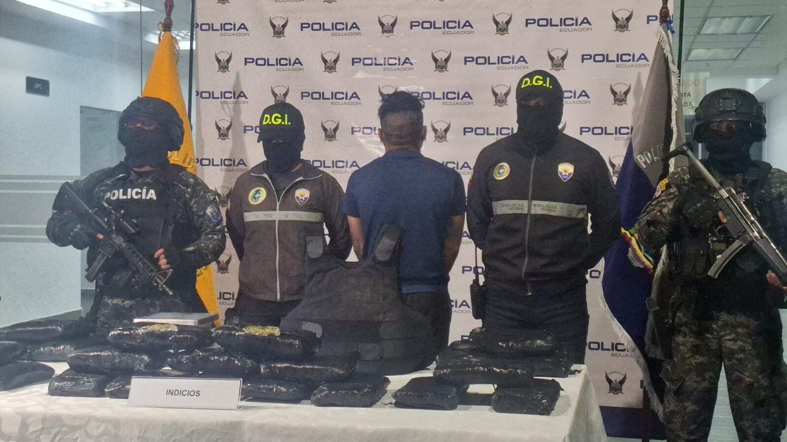 Hallan más de 70 kilos de droga en casa de Calderón, norte de Quito