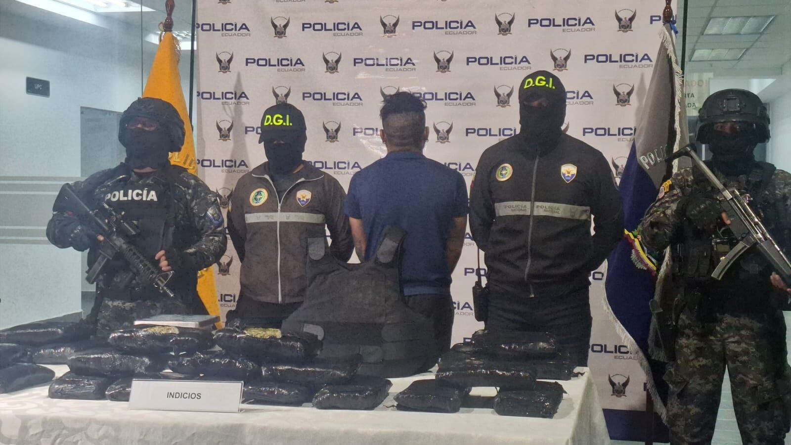 Hallan más de 70 kilos de droga en casa de Calderón, norte de Quito
