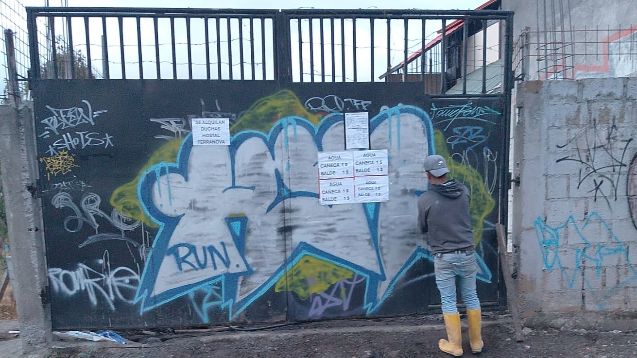 En plena emergencia hídrica, hombre vendía agua de forma ilegal en Quitumbe, en Quito
