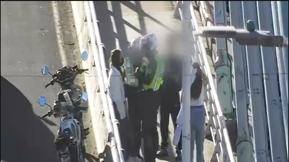 Una joven intentó lanzarse desde el puente de Atocha en Ambato