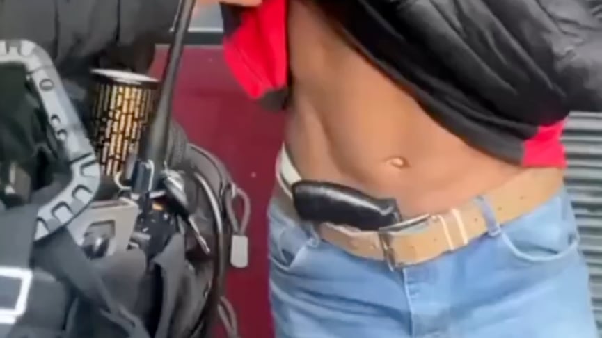 Sorpresiva detención en vivo: Policía captura a sujetos armados en área donde mataron a dos personas en Quito