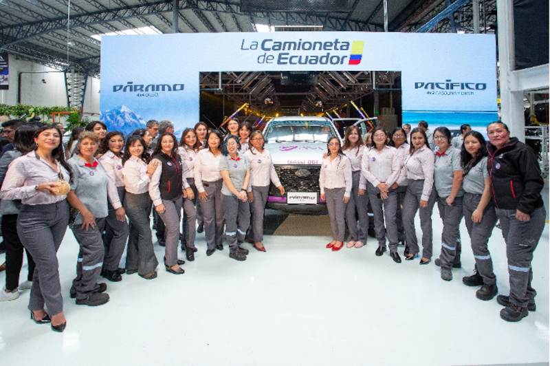 ARMACAR y AYMESA presentan “La Camioneta de Ecuador” y donan la primera unidad a Fundación ANA