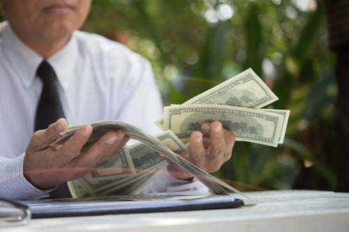 En el primer trimestre de 2026, la expectativa salarial de los ecuatorianos cayó 2,66%