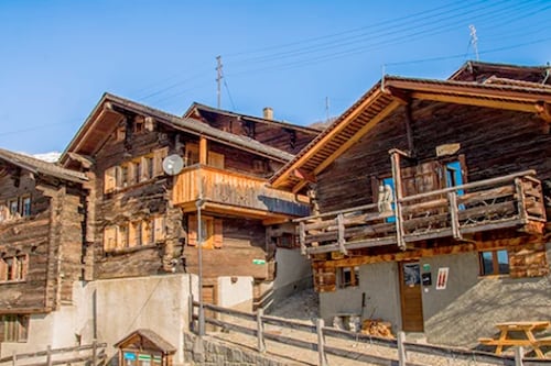 Un pueblo suizo ofrece hasta 73.000 euros por mudarse allí: estos son los requisitos