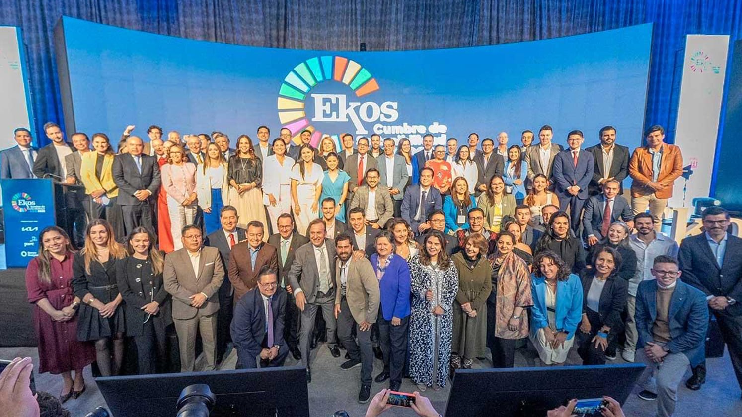 Ecuador firma un pacto por la sostenibilidad en la Cumbre de Sostenibilidad EKOS 2025