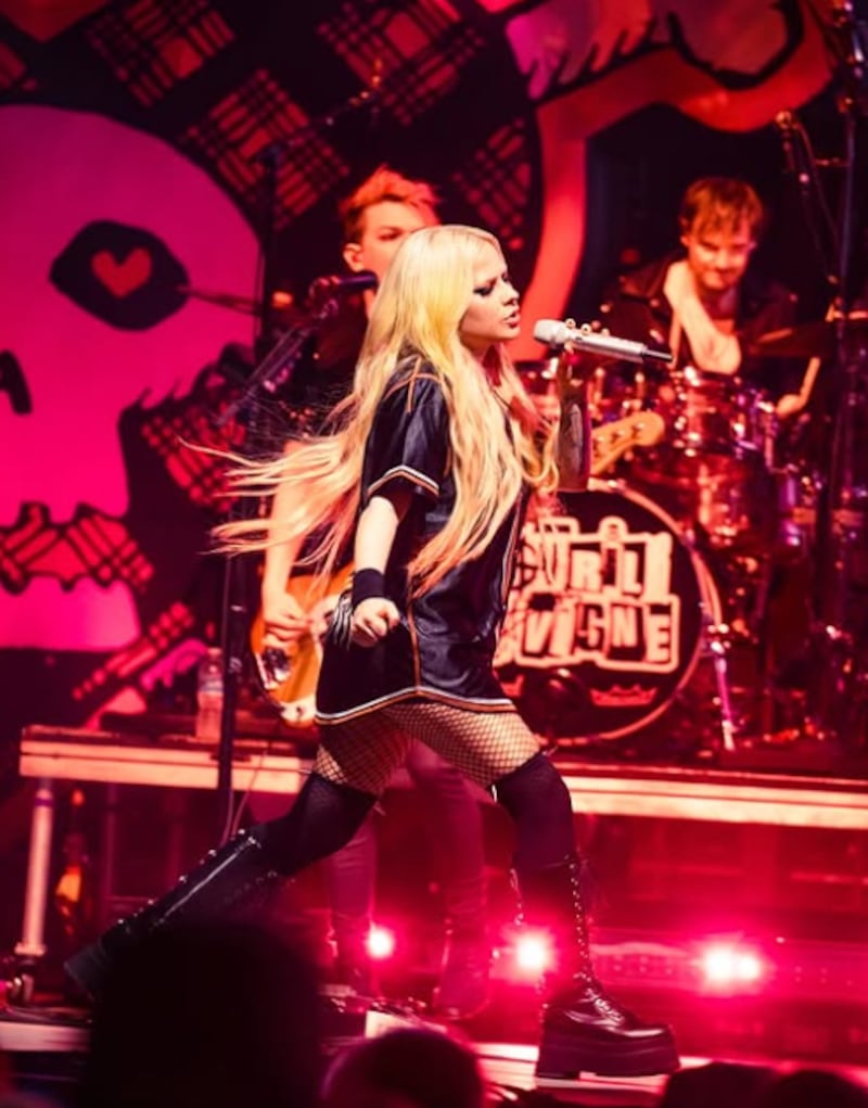 Así se ve ahora Avril Lavigne