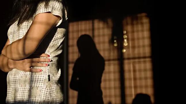 Engaños y falsas promesas de trabajo llevaron a víctimas a una red de explotación sexual en Riobamba y Ambato