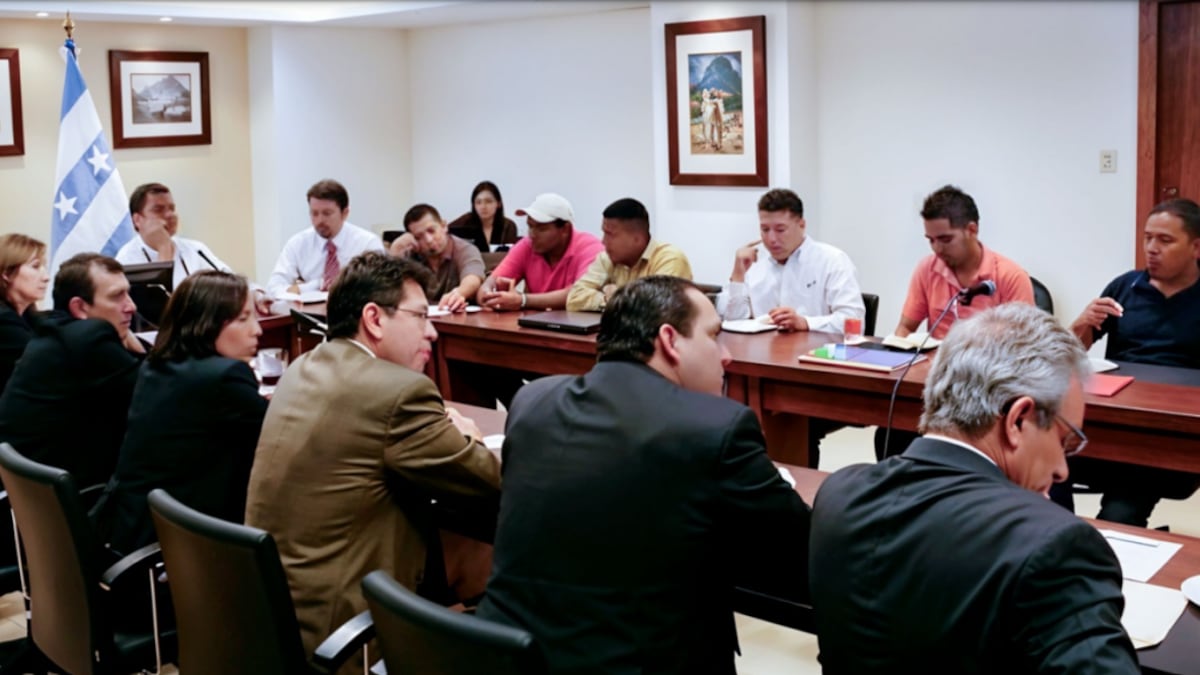 Rafael Correa confirma la veracidad de la nueva foto con Leandro Norero que viralizó en redes