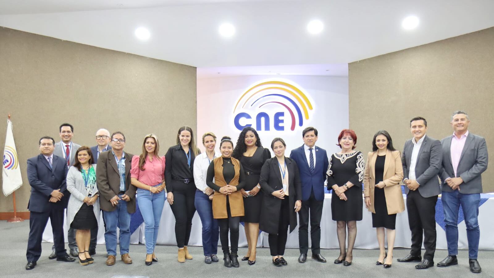 CNE entregó preguntas a los 17 moderadores de Ecuador Debate 2023