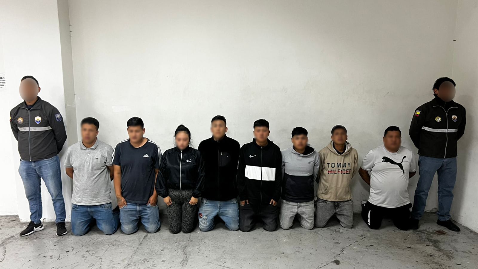 Desarticulan dos bandas dedicadas al robo en buses de Quito: hay 12 detenidos