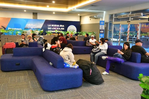 Guayaquil convierte sus terminales en centros de servicios para 80 000 personas diarias