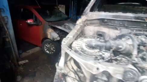 Una mecánica terminó calcinada.