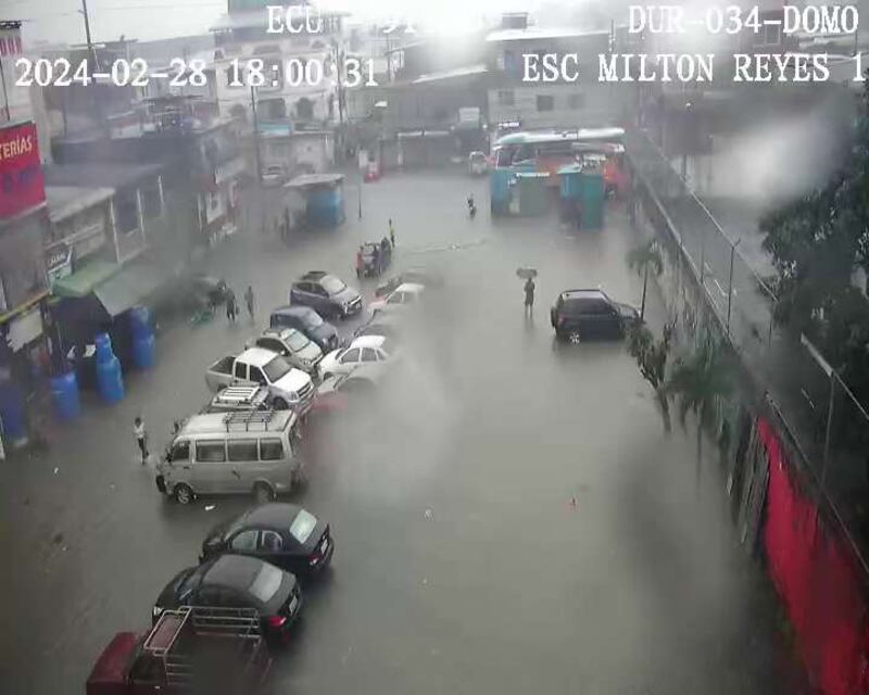 Inundaciones en Guayaquil por fuerte lluvia