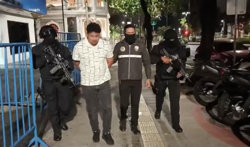 ¿Quién es Jairo Z., líder de “Los Lobos”, recapturado tras fugarse de la cárcel de El Inca en Quito?