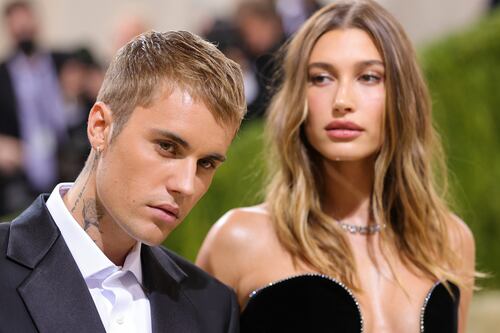 Teoría de conspiración: ¿Hailey Baldwin practicó brujería en Justin Bieber?