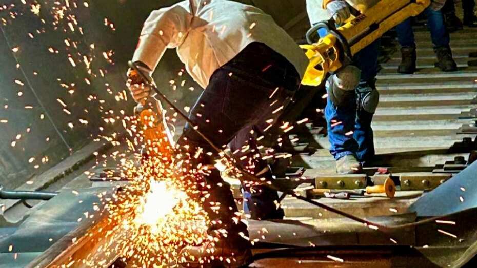 Metro de Quito: reparan microfisuras en el riel entre las estaciones Recreo y Magdalena