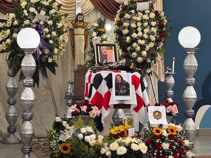 Familiares dieron el último adiós a Vanessa Carrillo en el sur de Quito