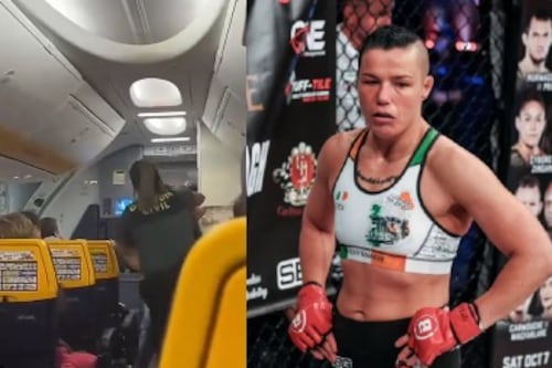 “Imparable”: luchadora de MMA agrede a policías dentro de un avión y alarma a pasajeros