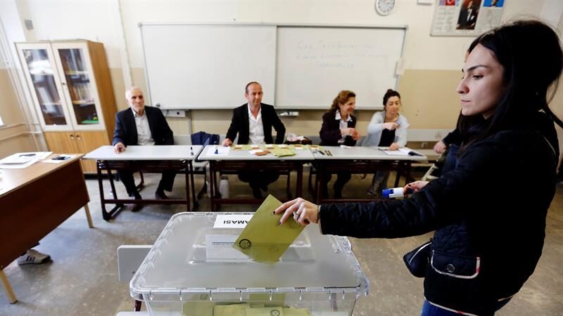 EFE, Referendo en Turquía