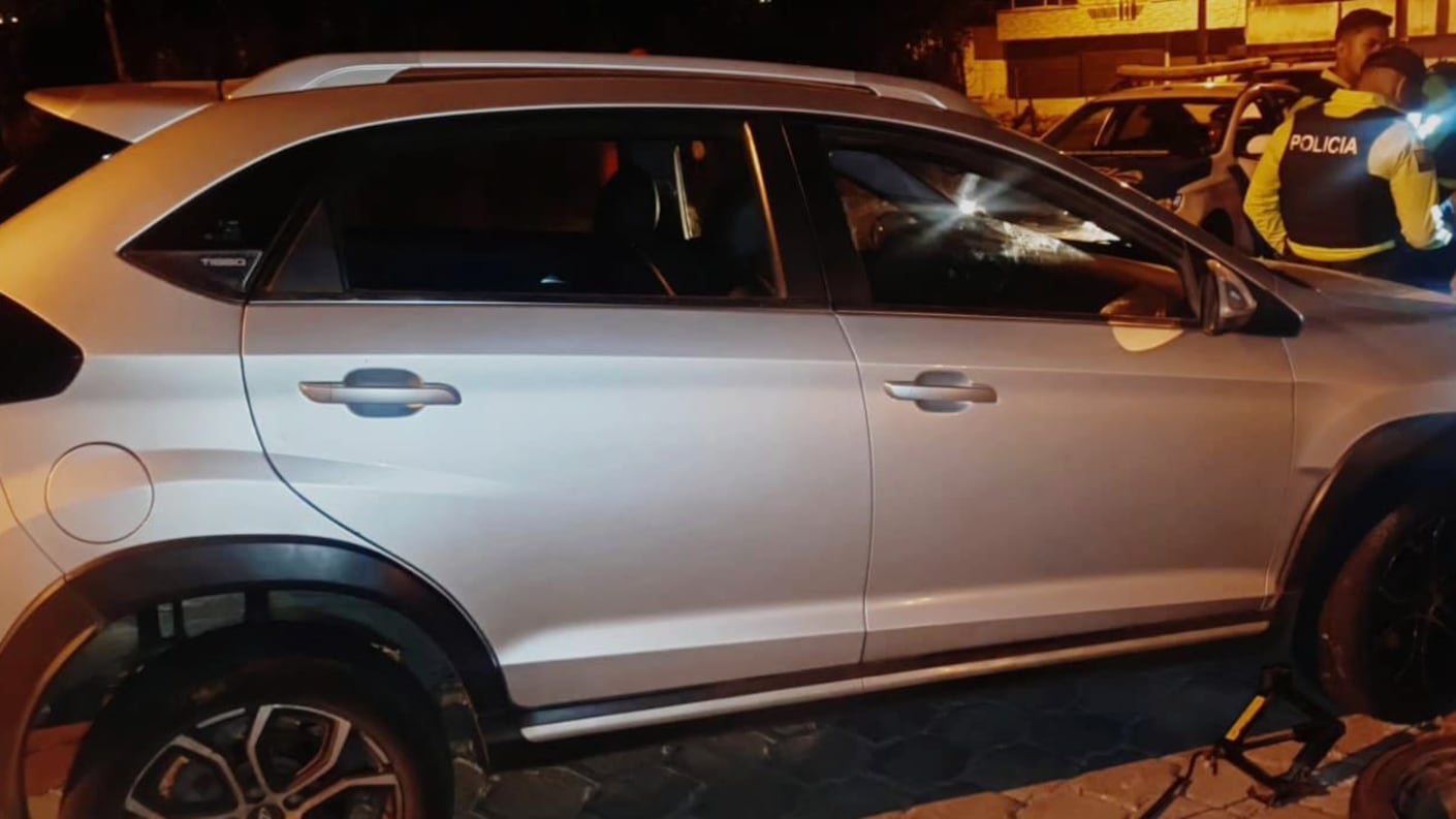 Así capturaron a ladrones que robaron un carro en el sur de Quito: “esos mismo me robaron”
