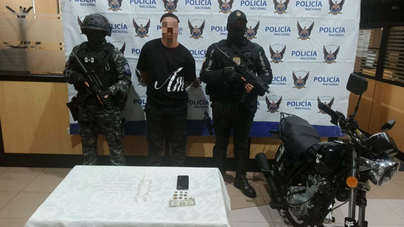 Quito: capturan a sujeto con droga oculta en el motor de una motocicleta en Carcelén