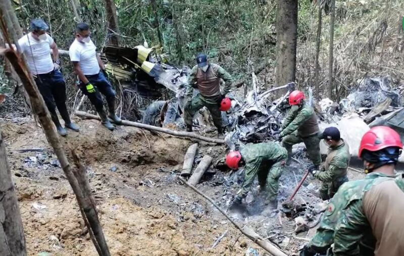 los cuerpos de estos valientes Pastacences yacían perdidos entre los escombros, desafiando los intentos desesperados por hallarlos