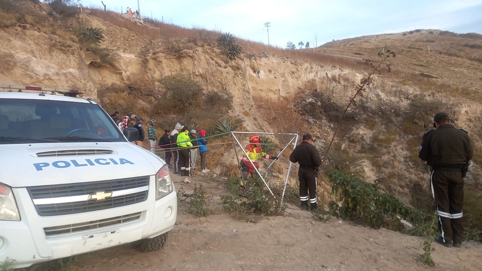 Hallan sin vida en una quebrada a chofer que estaba reportado como desaparecido