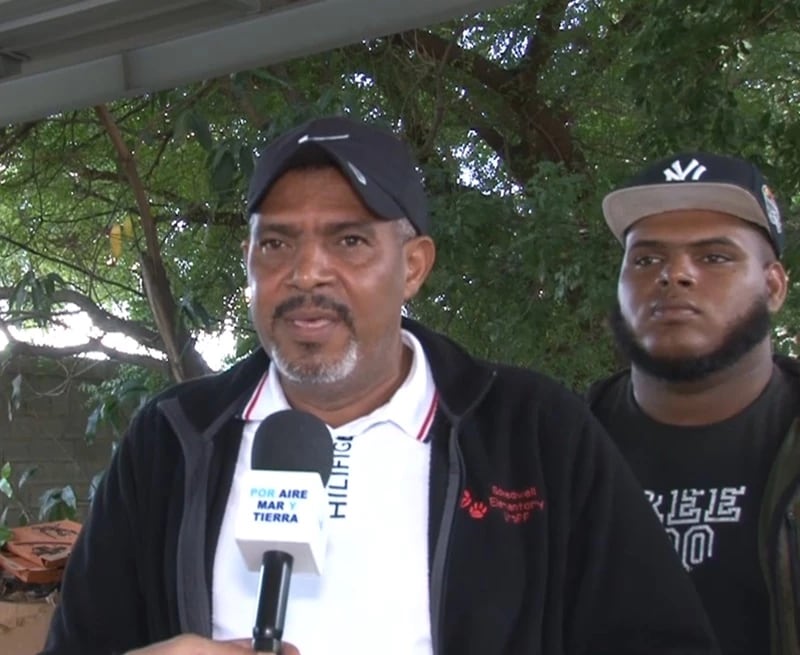 Momento previo al colapso de Mario Ureña durante la entrevista en vivo en República Dominicana.