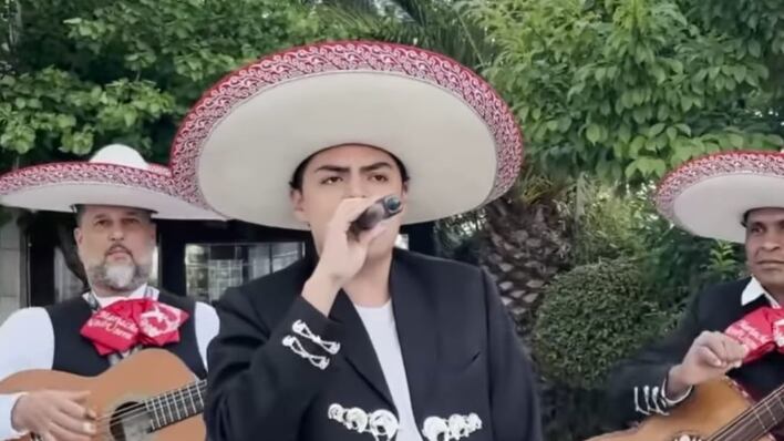 Kike Jav se involucra en el género del norteño